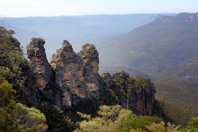 Three Sisters, rock formations at Blue Mountain.