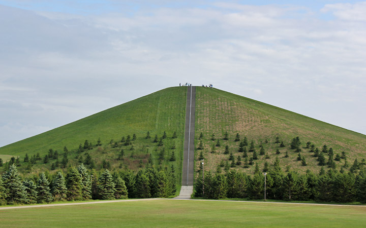 Moerenuma Park | Giant Hill